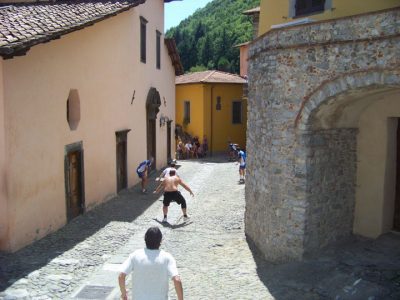 Il campionato italiano di palla elastica a Vallico